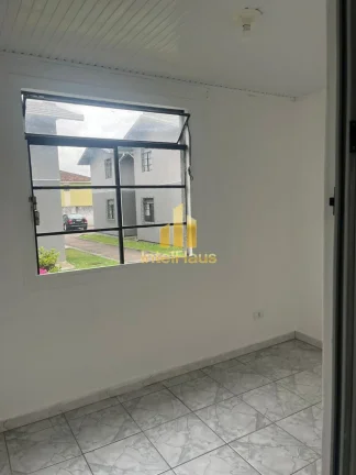 Imagem Apartamento com 2 dormitórios, sala para dois ambientes, cozinha com armários e cooktop, 1 banheir...
