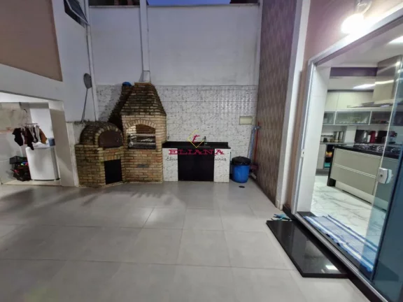 Imagem Sobrado à venda em São Paulo, Conjunto Residencial Vista Verde, com 3 quartos, 250m²