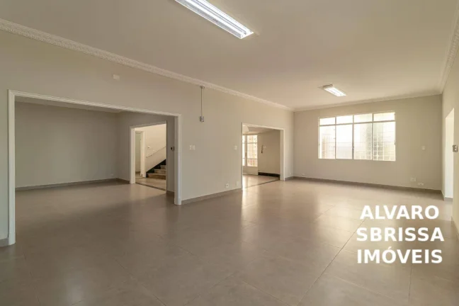 Imagem Casa ampla perfeita para clínicas, consultórios, laboratórios ou escolas em uma das principais ruas de Itu SP