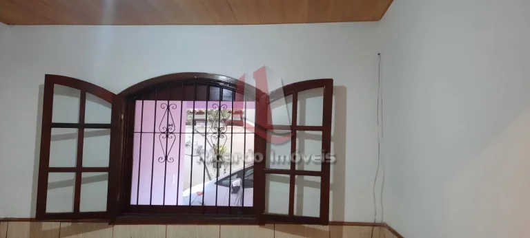 Imagem Casa Térrea Semi Mobiliada c/ 2 Qtos e Vaga Coberta