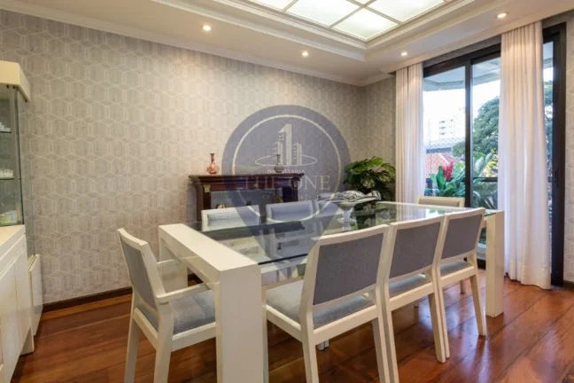Imagem Apartamento de luxo em Perdizes, São Paulo-SP, com 3 quartos, 3 suítes, 2 salas, 5 banheiros, 3 vagas e 251m². Venha conferir!