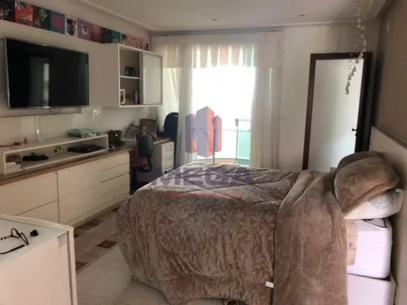 Imagem Linda casa situada na Praia da Costa com incríveis 274m2, 4 Quartos 2 suítes e um super lazer!!!