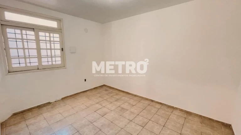 Imagem Ponto comercial 220m , 4 4, sendo 01 suíte, Sala para dois ambientes