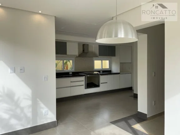 Imagem Casa de condomínio com 4 quartos, 388m2, à venda