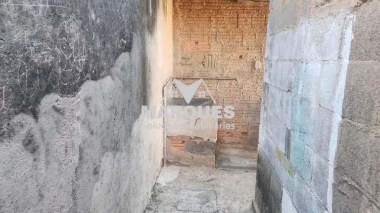 Imagem Sobrado c/ 3 dorms, e mais 2 casas nos fundos