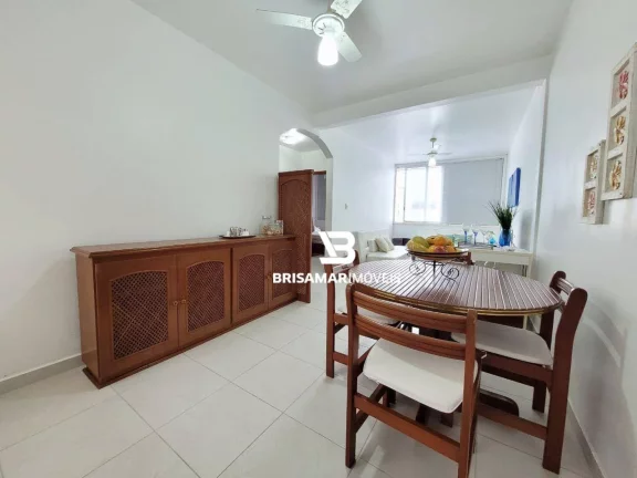 Imagem PITANGUEIRAS- UMA QUADRA DO COM VISTINHA PARA A PRAIA , GARAGEM NO PRÉDIO, TOTALMENTE REFORMADO.
