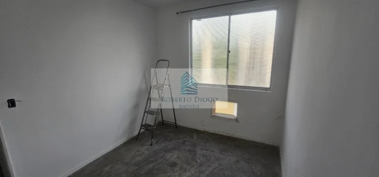 Imagem Excelente oportunidade de investimento: Apartamento à venda em Rio de Janeiro-RJ, bairro Camorim, 2 quartos, 1 sala, 1 banheiro, 1 vaga de garagem, 50m².