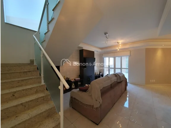 Imagem Em Valinhos, encontra-se esta encantadora casa em um condomínio tranquilo, cercada por área verde ...