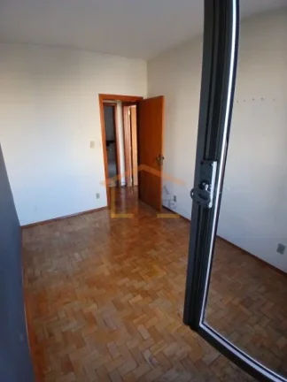 Imagem Apartamento com 85 m², 2 dormitórios, área de serviço e 2 banheiros, sendo 1 de serviço. Cômod...