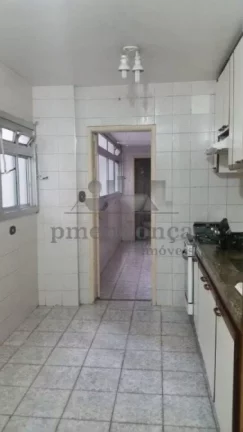 Imagem Apartamento na Rua Rosa e Silva com 03 dormitorios e 01 vaga, 150m²