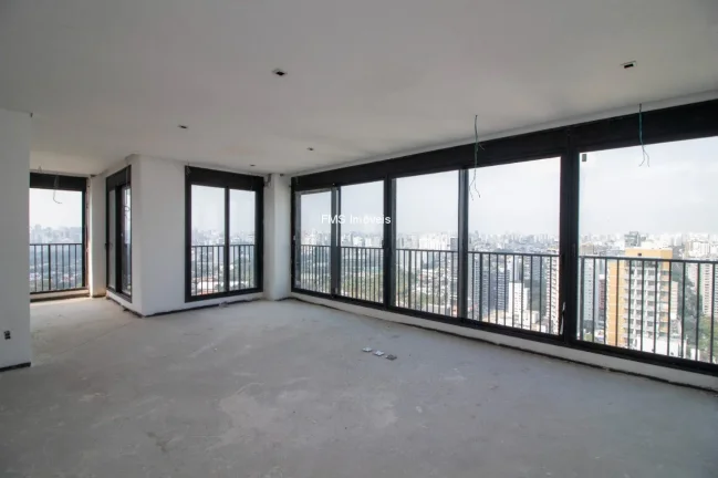Imagem Cobertura em Moema, com 7 vagas e 548,29 m²