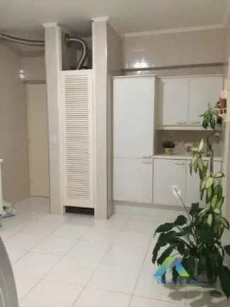 Imagem Apartamento Alto Padrão com 250m² sendo 1 por andar com 4 suítes, 4 vagas!