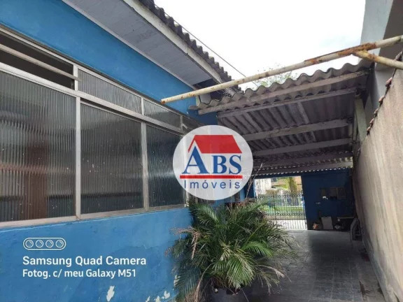 Imagem casa com duas lojas e uma edícula