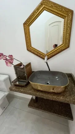 Imagem Casa Comercial para Locação no Jardim Santa Rosália, Sorocaba-SP: 2 Quartos, 2 Suítes, 2 Salas, 3 Banheiros, 300m².