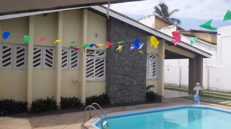 Imagem Casa de rua no Mosqueiro: 3 quartos, 480m² e 5 vagas de garagem!