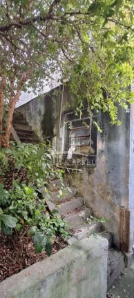 Imagem Terreno 300m² (10 X 30mts) com Casa Antiga com 6 Cômodos, Escritura no Jardim Zaíra 2, Mauá-SP