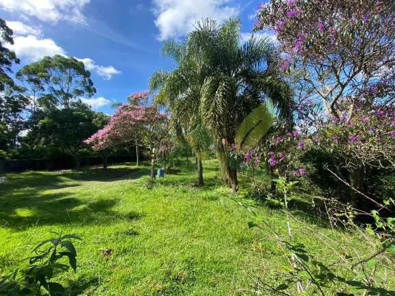 Imagem Chácara à venda localizada no Loteamento Vale Encantado em Atibaia