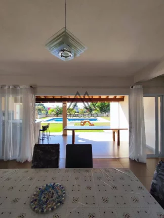 Imagem Casa Espaçosa com Piscina no Condomínio Jatobá – Cesário Lange/SP.