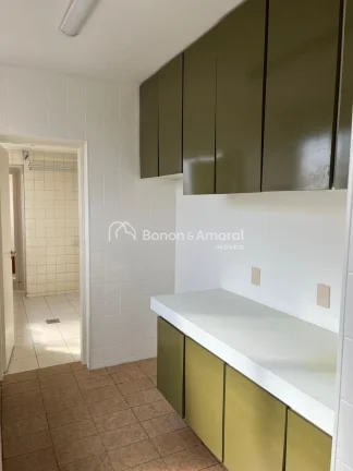 Imagem Em localização privilegiada, este apartamento oferece ambientes amplos, bem arejados e iluminados ...