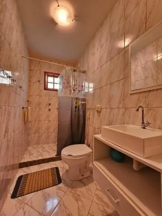 Imagem Casa em Condomínio para Venda em Teresópolis / RJ no bairro Vale Alpino