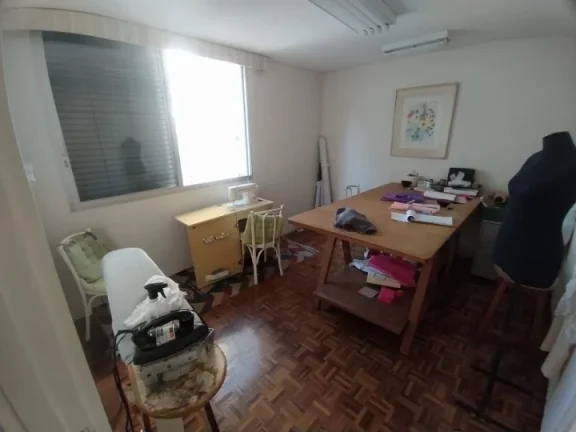 Imagem Espaçoso Apartamento Jardim Paulista - 179M², 3 Dorms, 1 Suíte, Sala para 2 Ambientes, 2 Vagas, Armários.