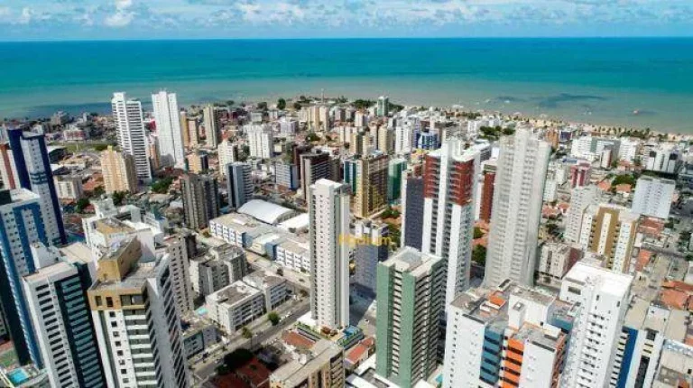 Imagem Apartamento com varanda em localização privilegiada em Tambaú - AP0335