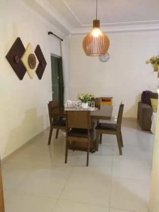 Imagem Casa à venda no Jardim Nenê Gomes, Uberaba