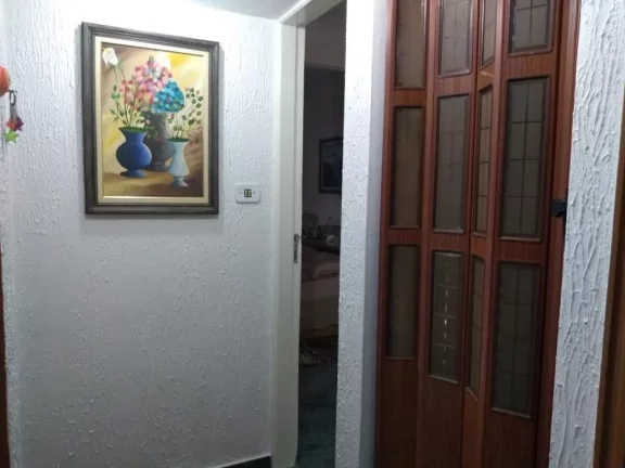 Imagem Enorme Sobrado de Esquina, Ótima localização, Região Central- Ferraz de Vasconcelos- São Paulo