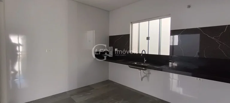 Imagem Casa para venda em Campo Grande-MS, bairro Panamá: 2 quartos, 1 suíte, 1 sala, 3 banheiros, 3 vagas de garagem, 133m².