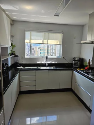 Imagem Cobertura Duplex á venda com 4 suítes e 2 vagas de garagem localizada em Itapema