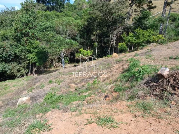 Imagem 2.200 M² DE TERRENO NA CIDADE DE CAMANDUCAIA M.G. COM MINA D'ÁGUA.