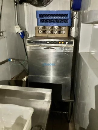 Imagem Imóvel comercial à venda, inclui instalações para restaurante. R$ 1.400.000