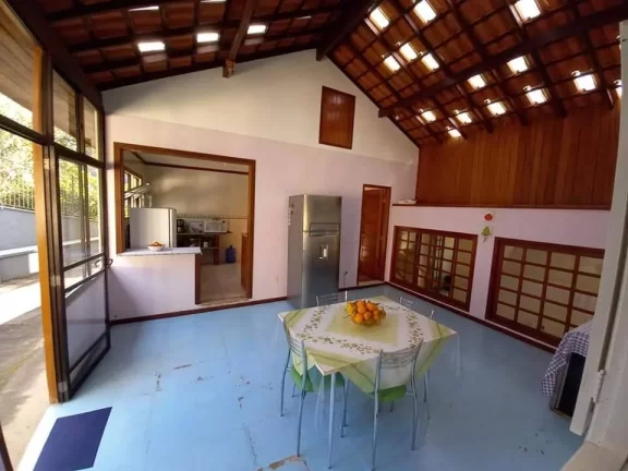 Imagem LINDA CASA A VENDA NO BAIRRO: VALE DOS PINHEIROS - NOVA FRIBURGO.