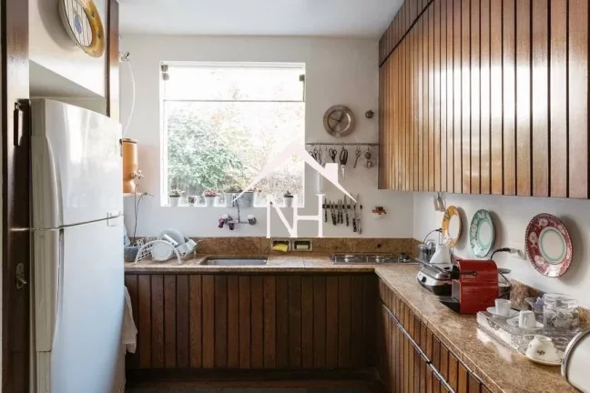 Imagem Casa a venda no Butantã com 560m², 5 quartos, 6 vagas, casa com piscina, casa com jardim.