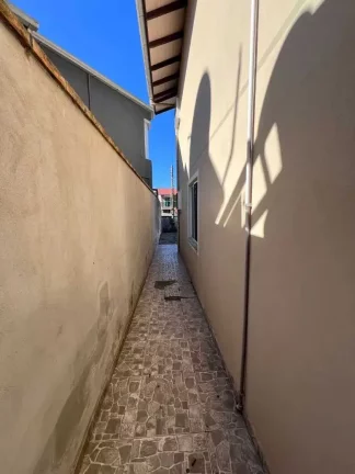 Imagem Terreno de 340m² com casa de 2 dormitórios e 1 vaga de garagem Zimbros