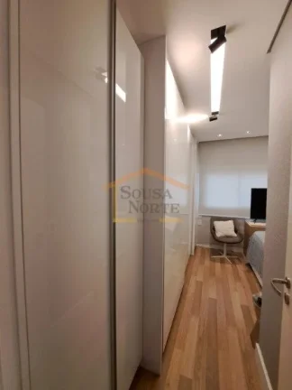 Imagem Apartamento reformado por arquiteto com 57m², sendo, 2 dormitórios, 1 banheiro, sala com varanda i...