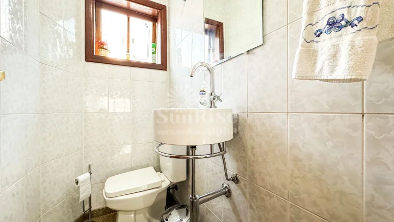 Imagem Casa a venda em Alphaville 11, 4 suítes, 4 vagas, recém reformada por R$3.500.000 Santana de Parnaíba/SP
