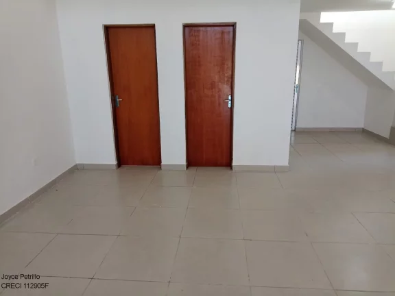 Imagem Aluguel de Salão Comercial Espaçoso e Moderno em Peruíbe.