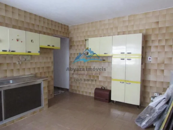 Imagem Casa à Venda no Centro de Carapicuíba | 5 Quartos e Garagem