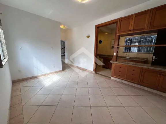 Imagem Casa Ampla e Sofisticada na Rua Saldanha Marinho, Castelânea, Petrópolis