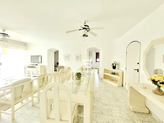 Imagem PITANGUEIRAS- UMA QUADRA DA PRAIA , LOCALIZAÇÃO ESPETACULAR , GARAGEM NO PRÉDIO, CHURRASQUEIRA.
