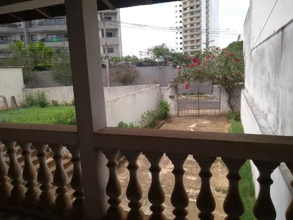 Casa residencial/comercial, próximo Av. N. Sra de Fátima.