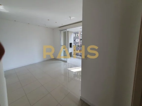 Imagem Ótimo apartamento andar alto, arejado e ótima ventilação com vista para área de preservação p...