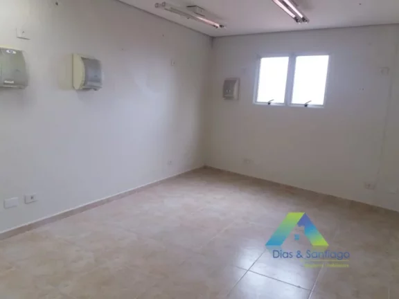 Imagem VILA MONTE ALEGRE Casa 320 metros, 3 dormitórios, mais 7 salas , a 10 minutos da estação do metro São Judas, ótima localização e valor !!!
