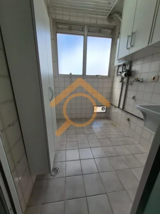 Imagem Cobertura de luxo em Santo Amaro: 3 quartos, 1 suíte, 2 salas, 2 vagas. Agende sua visita agora!