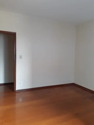 Imagem Apartamento 76M², 2Q, 1 Sala, 2 Banheiros.