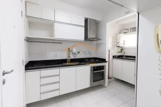 Imagem Apartamento aconchegante, 2 dormitórios, sendo 1 suíte, rico em armários, sala 2 ambientes, varan...