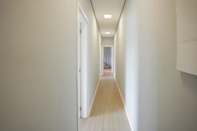 Imagem Casa à venda alto padrão - Área útil 250 m2 com 3 dormitórios sendo 3 suítes - 5 vagas - Condomínio