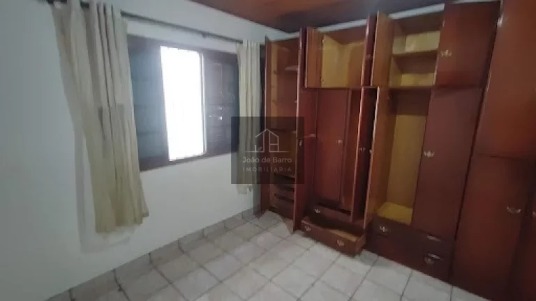 Imagem ESPAÇO e Conforto! Casa Ampla 2 Dorms. Vila Marari, Quintal Gigante (300m²) e Armários.