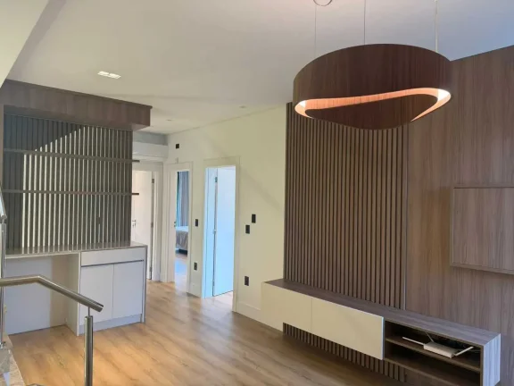 Imagem Casa com 4 dormitórios sendo 4 suítes e 2 vagas de garagem em Balneário Camboriú/SC